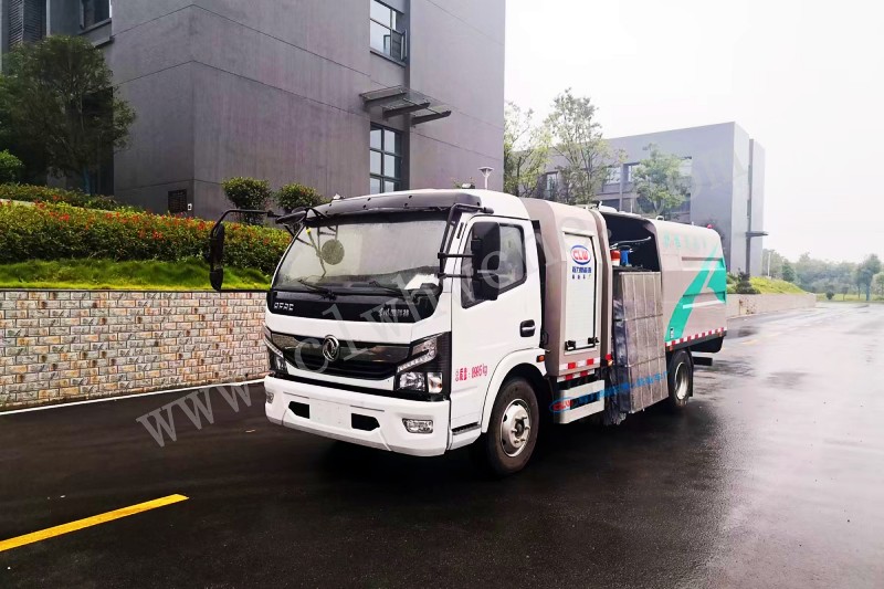 護(hù)欄清洗車