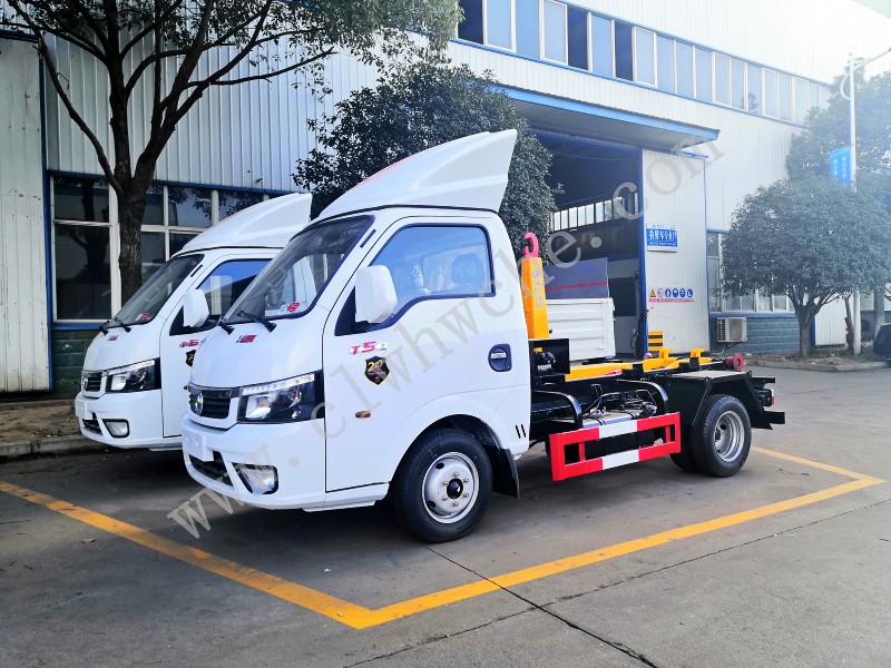 東風途逸3-4方勾臂垃圾車價格 藍牌后雙輪勾臂垃圾車報價 國六勾臂垃圾車廠家