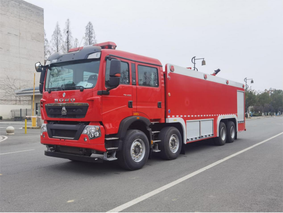 豪沃25噸水罐消防車(chē)
